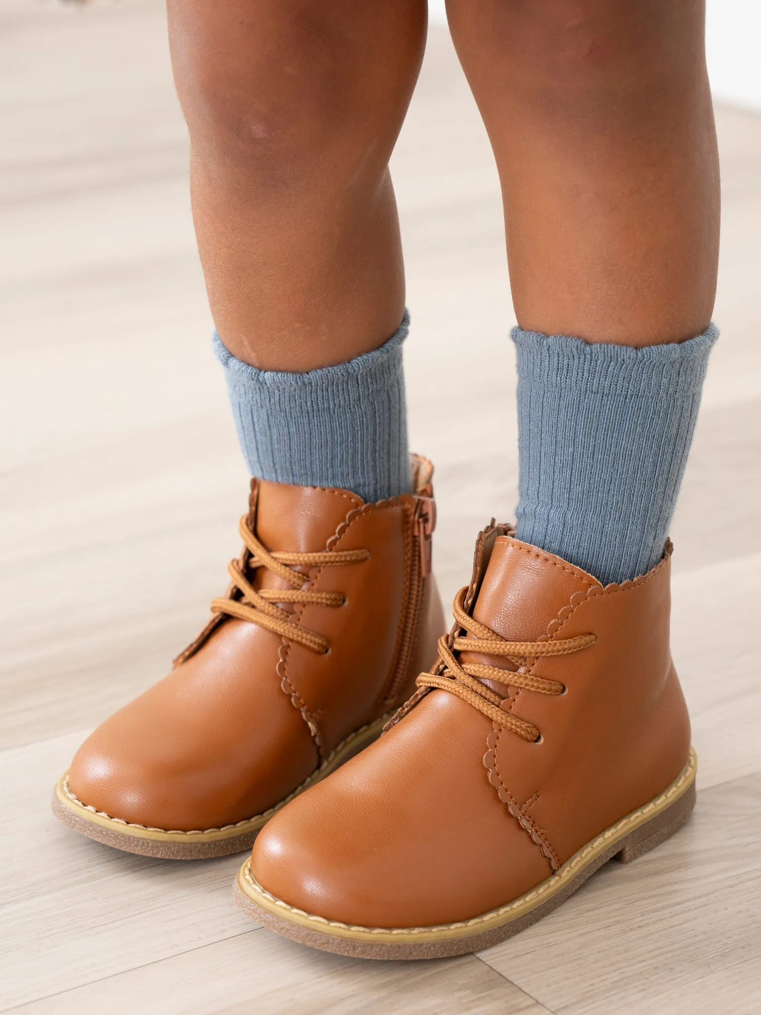 Cinnamon Scallop Trim Boot