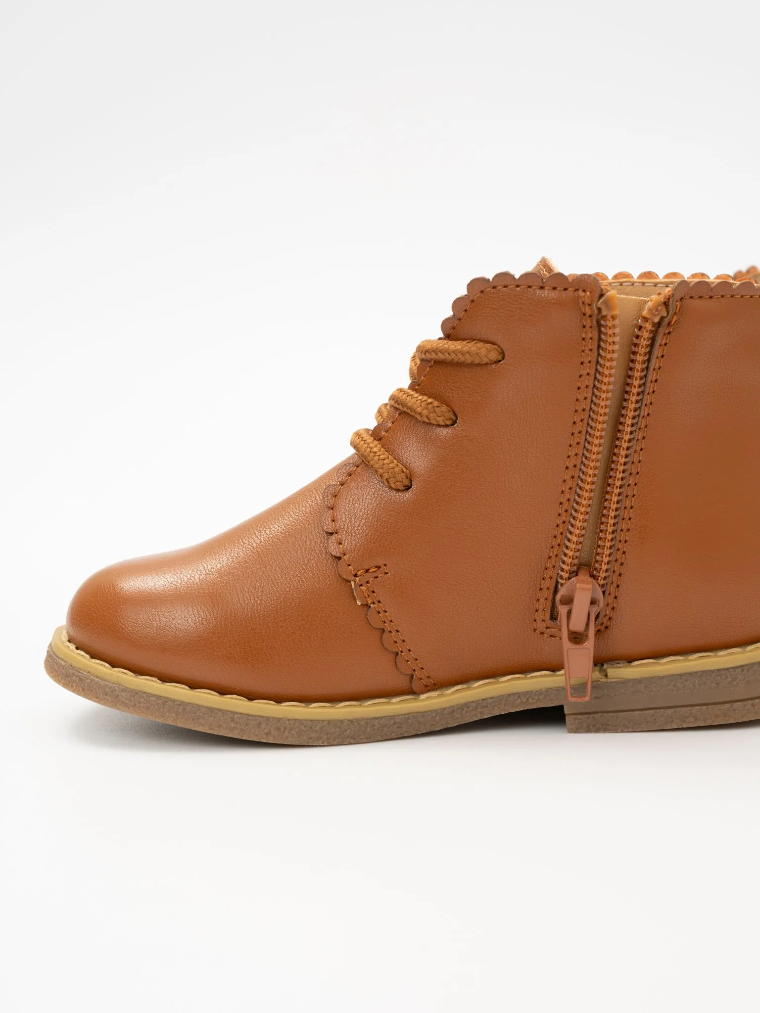 Cinnamon Scallop Trim Boot