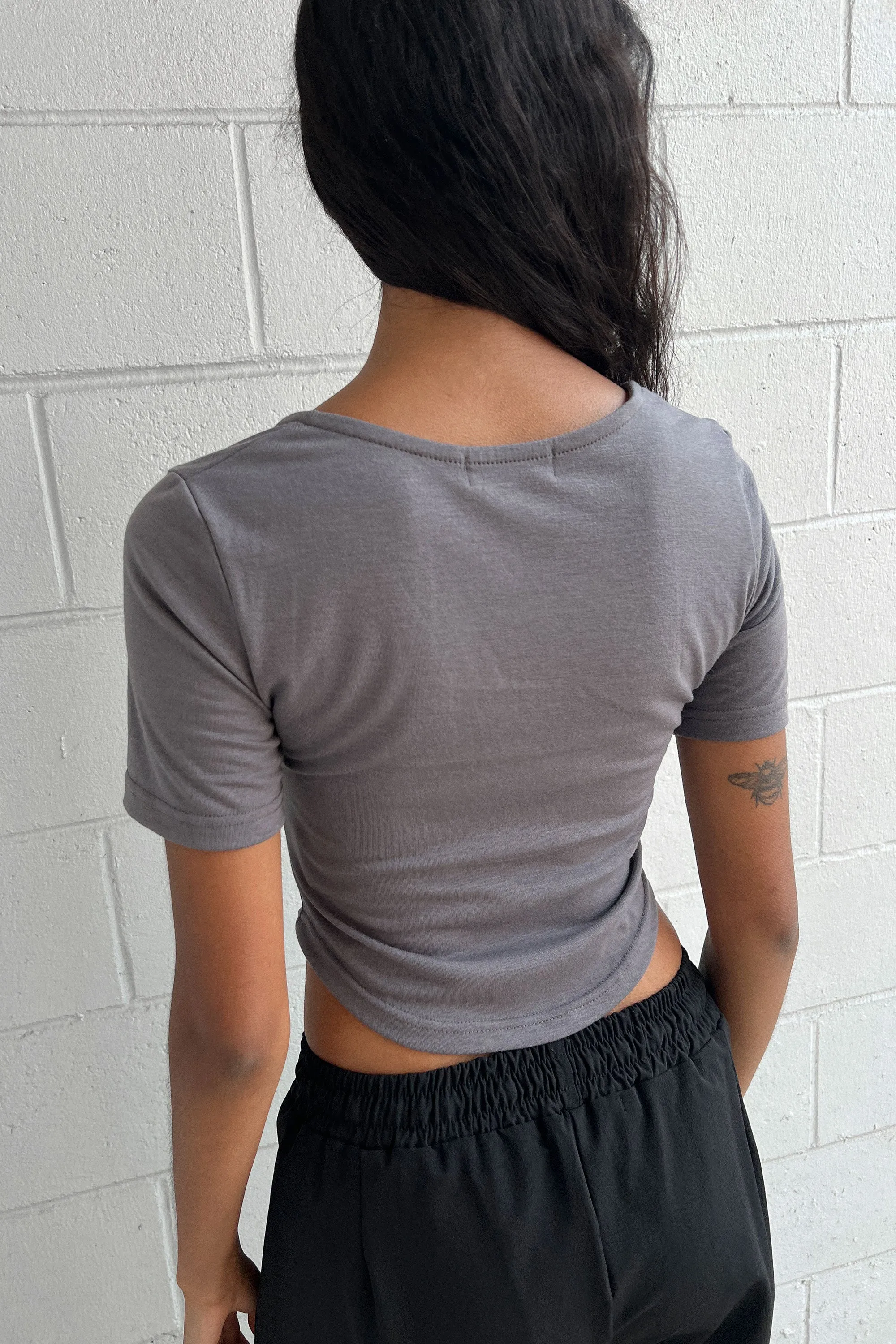 EXPOSED SEAM CROP TOP