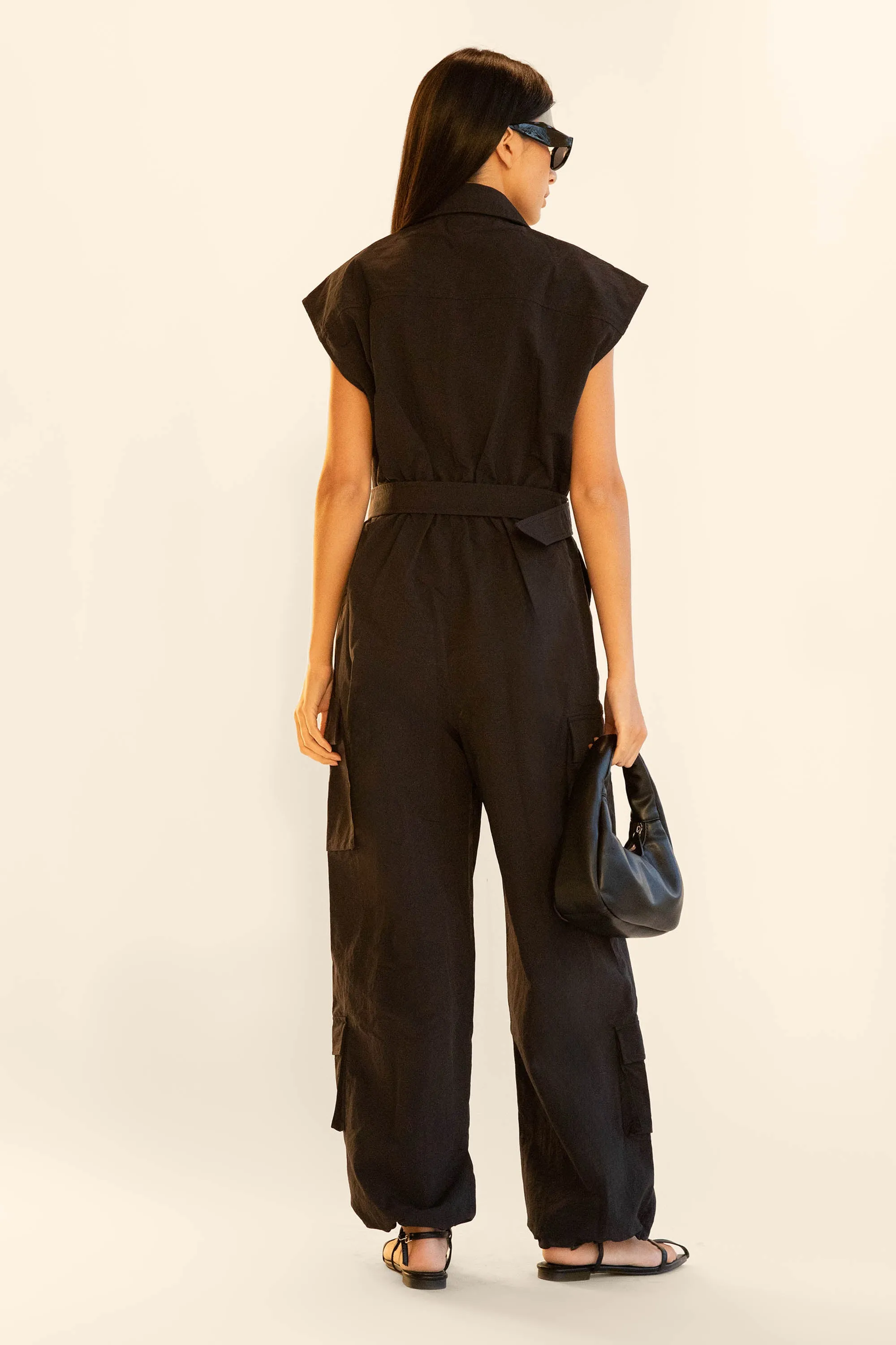 SLEEVELESS CARGO JUMPSUIT