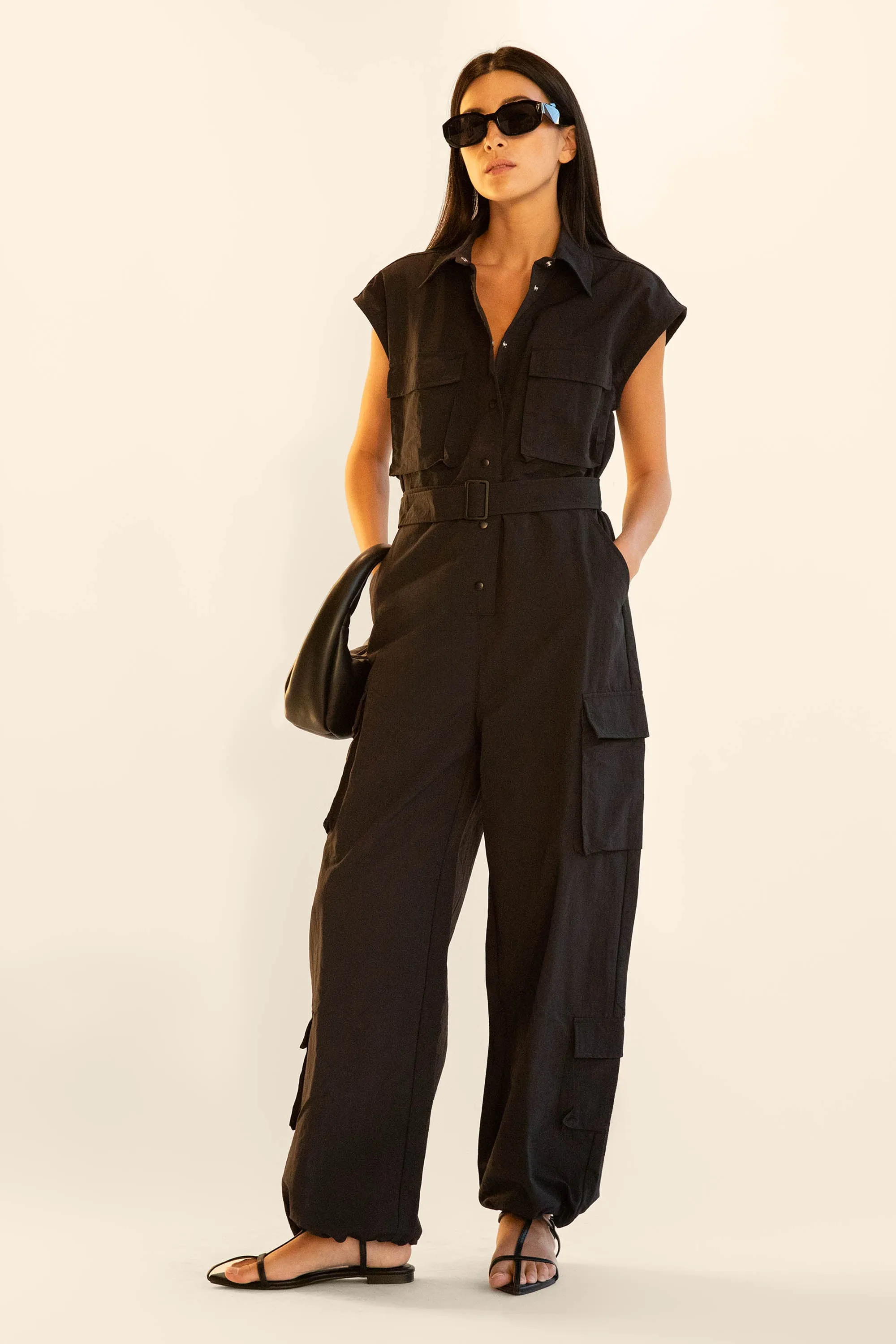 SLEEVELESS CARGO JUMPSUIT