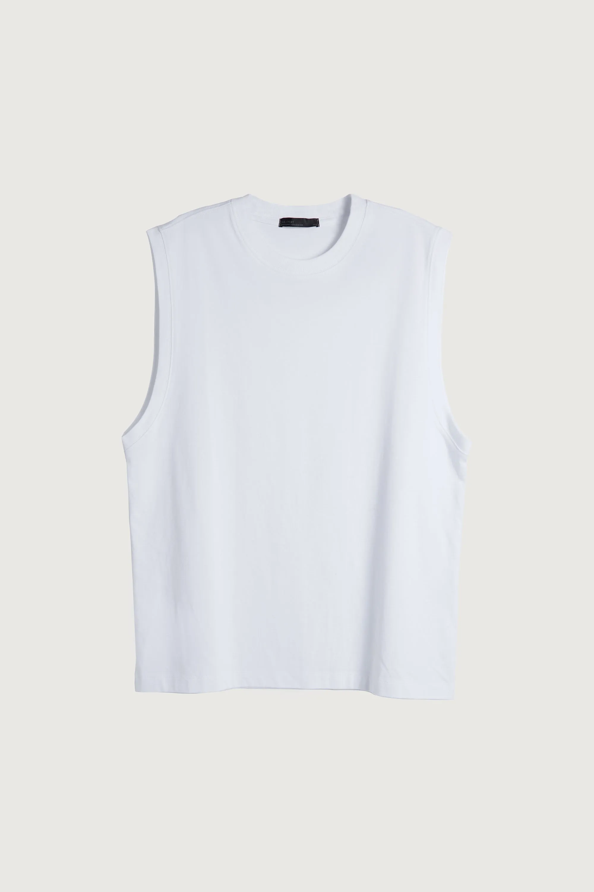 SLEEVELESS MUSCLE TANK