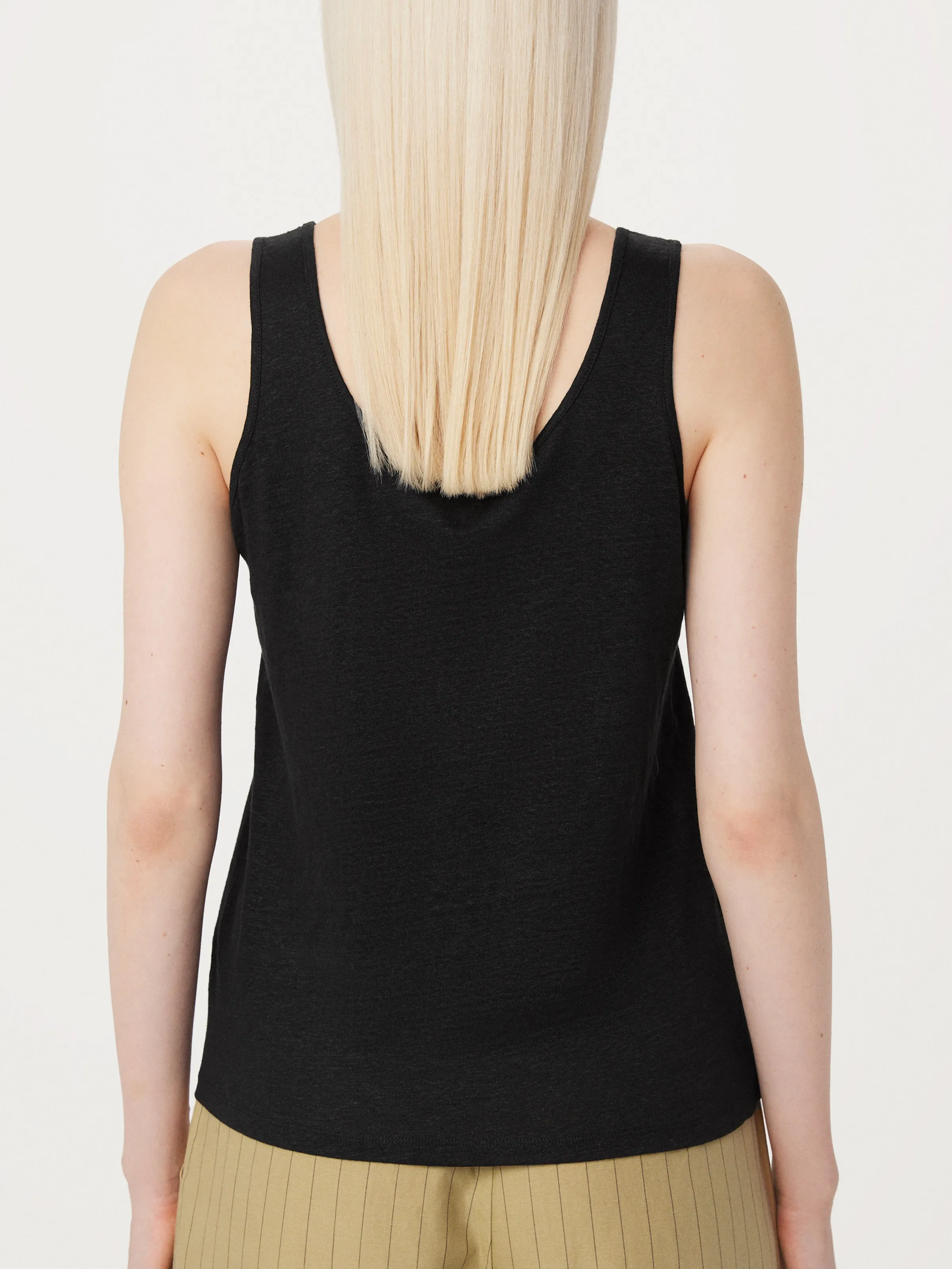 The Linen Tank in Black